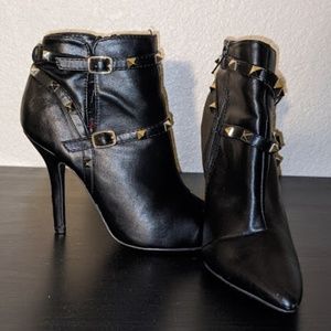 Qupid Women's Studded Spiked Bootie Heels 7 1/2